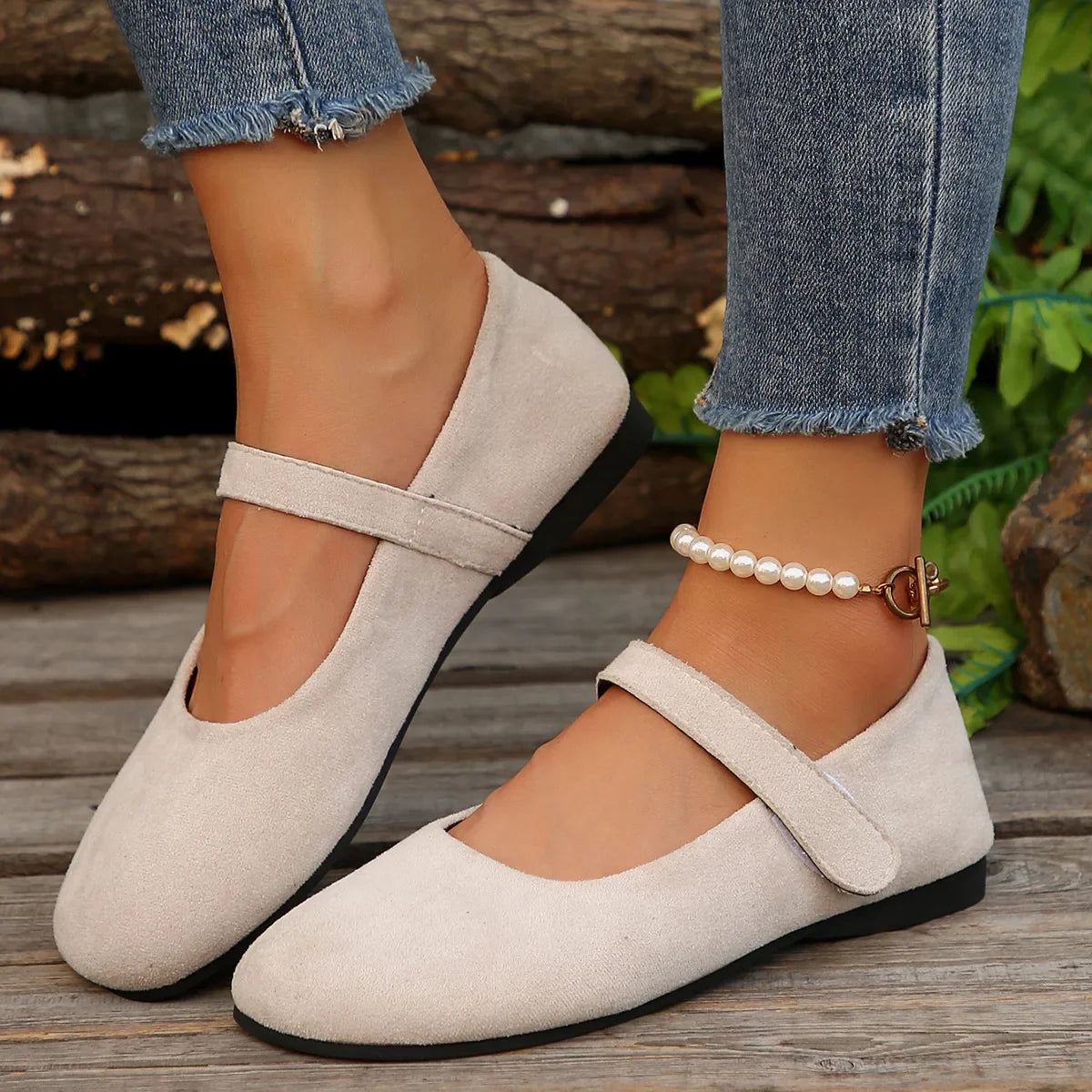 Harlow™ | Noir Suede Leather Flats